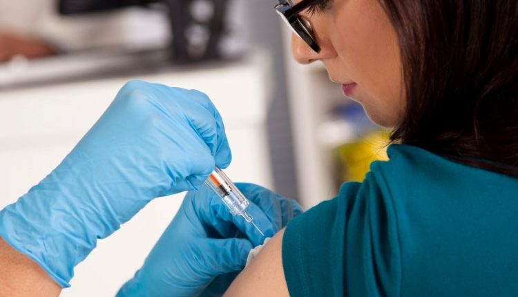 Türk Eczacılar Birliği: Aşı reddinin hiçbir bilimsel dayanağı yok