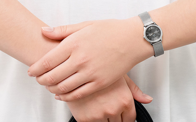 Saat severlere ikonik bir model