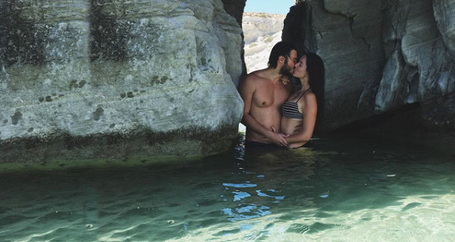 Ünlü Çift Pelin Akil ve Anıl Altan’ın Aşk Pozu Herkesi Mest Etti