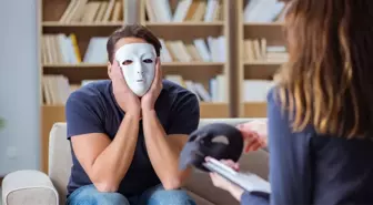 Narsist ne demek? Narsist biri nasıl davranır?