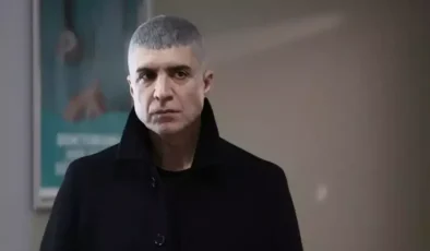 Özcan Deniz sahnede patladı: Canımı en yakınım yaktı