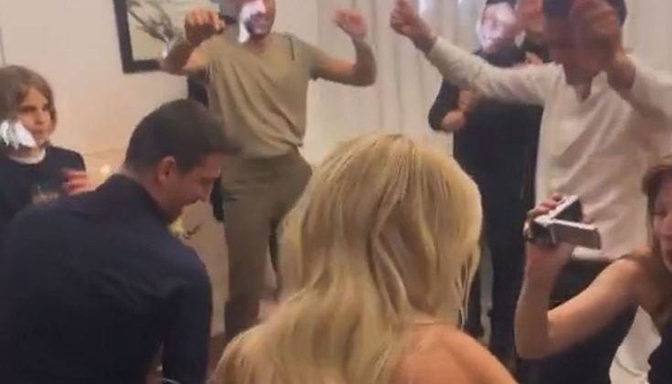 Cengiz Ünder’in nişan töreninde renkli anlar! Fenerbahçeli futbolcular kurtlarını döktü